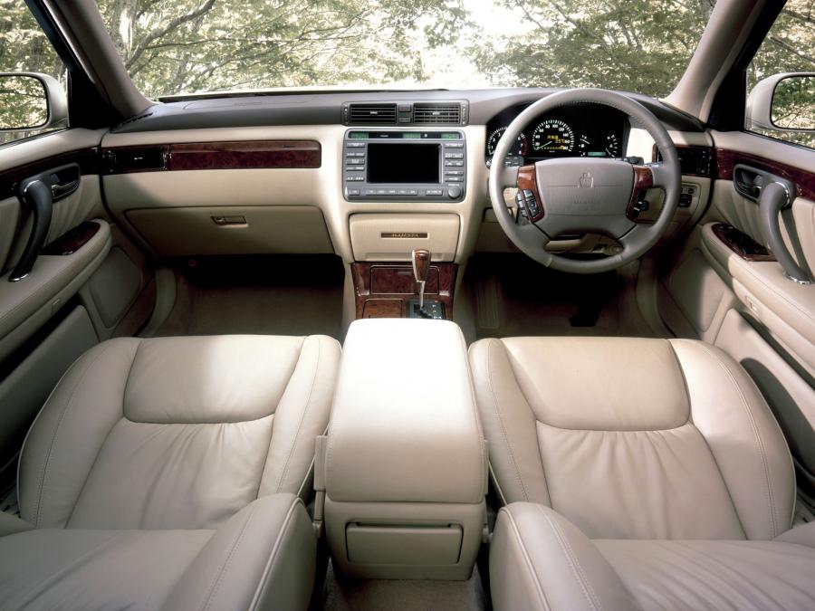  Toyota Crown Majesta 1999 года  (фото 16 из 22)